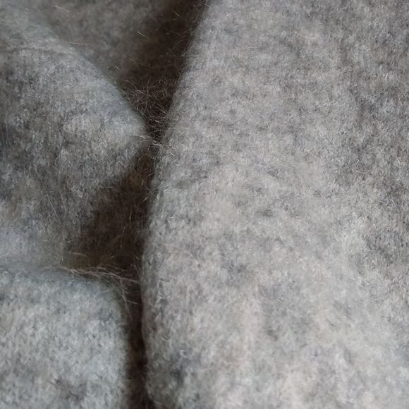 H&M Cropped Oversized Wool Long Sleeve Loose Crew Neck Gray Wool Sweater - Picture 11 of 11